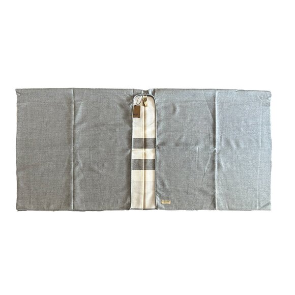 Burberry Charlotte Reversible Solid/House Check Wool Cape One Size - Picture 7 of 11